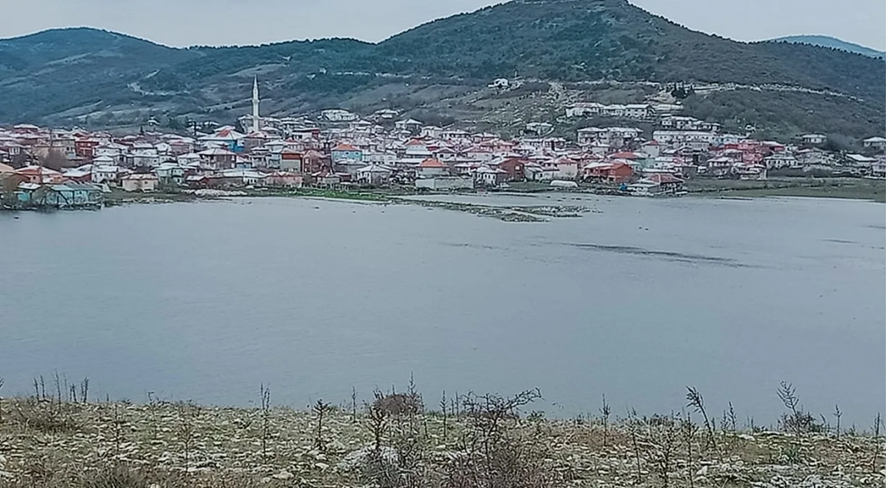 Gölcük Gölü